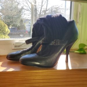 Leather heeled boots with sweater sweater sock.